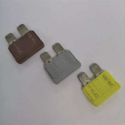 DC80V 30Amp 5G 통신 모듈 퓨즈, UL은 자동차 블레이드 퓨즈를 증명했습니다