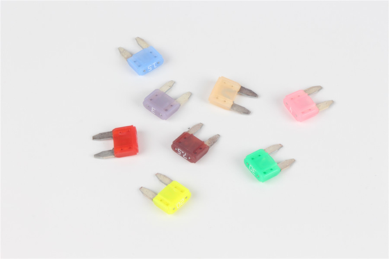 작은 fast blow 퓨즈, DC32V 4Amp 자동차 블레이드 퓨즈 작은 플러그인